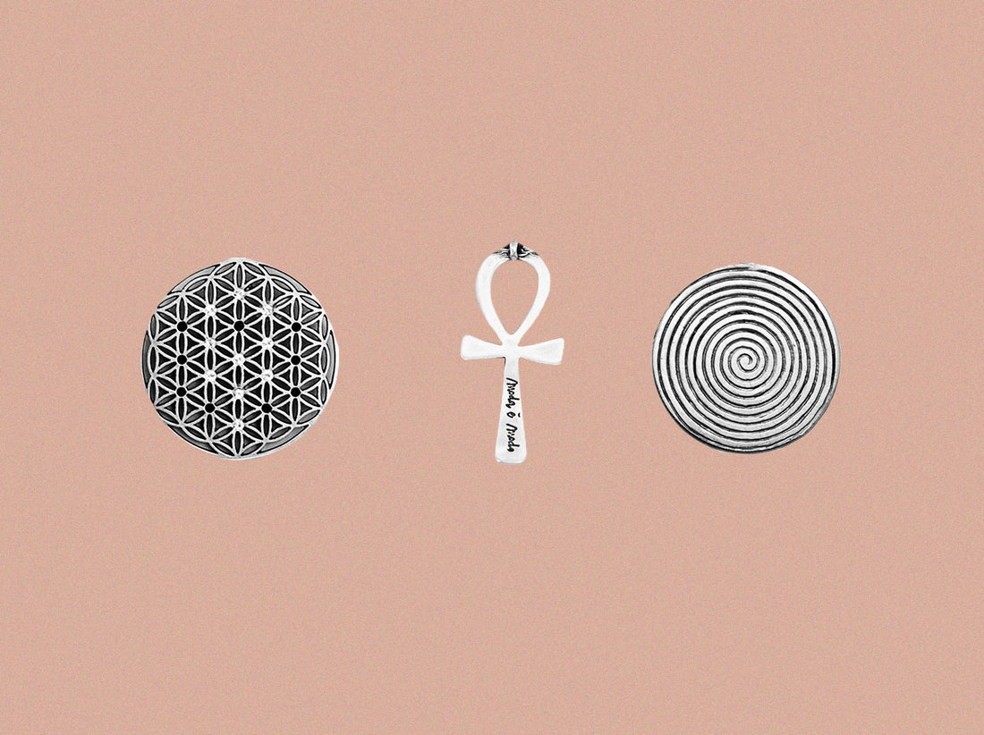 The Language of Symbols in Moda è Modo Jewelry